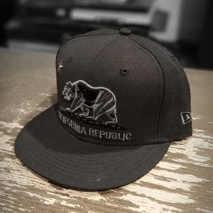 New Era 59fifty California Republic fitted 7 1/2 Baseball hat.